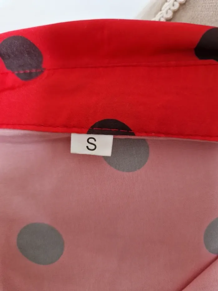 Chemise rouge a pois noir shein taille s - photo numéro 5