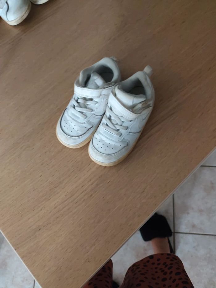 Basket nike taille 25 unisexe