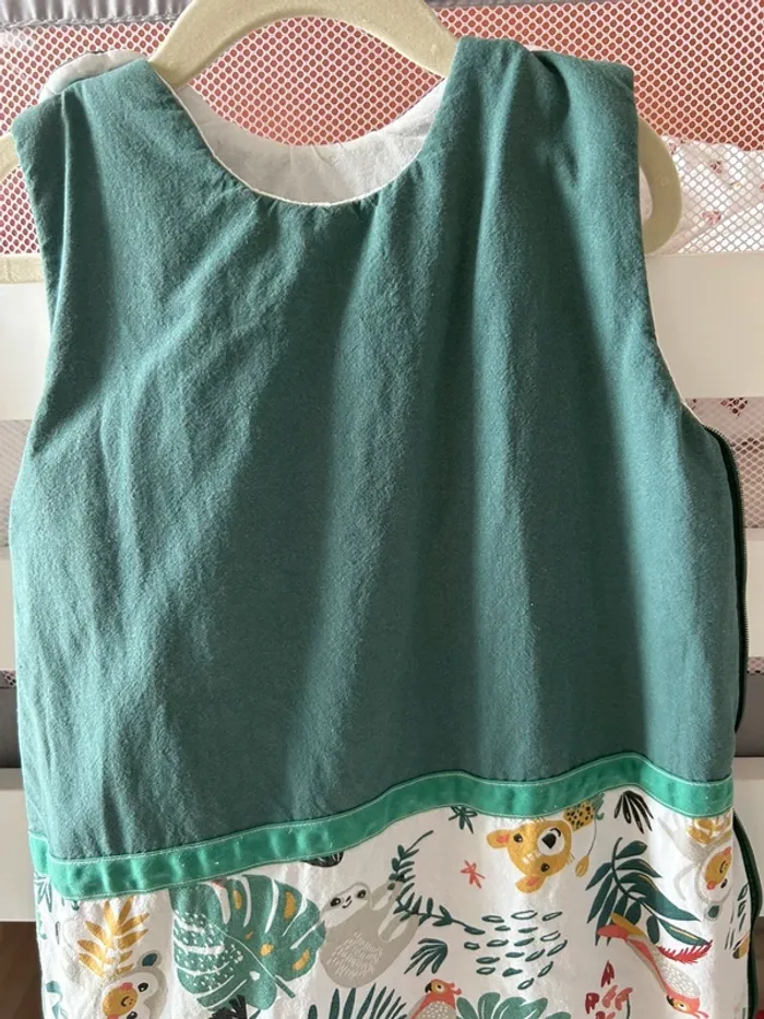Gigoteuse chaude 6-18 mois créateur – vert & motifs tropicaux - photo numéro 3