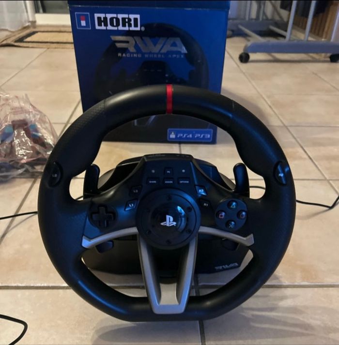 Volant Simulateur PS3-PS4 Hori(comme neuf ) - photo numéro 2