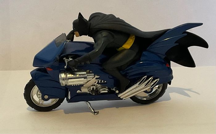 Figurine Batman Batcycle Corgi vintage - photo numéro 2