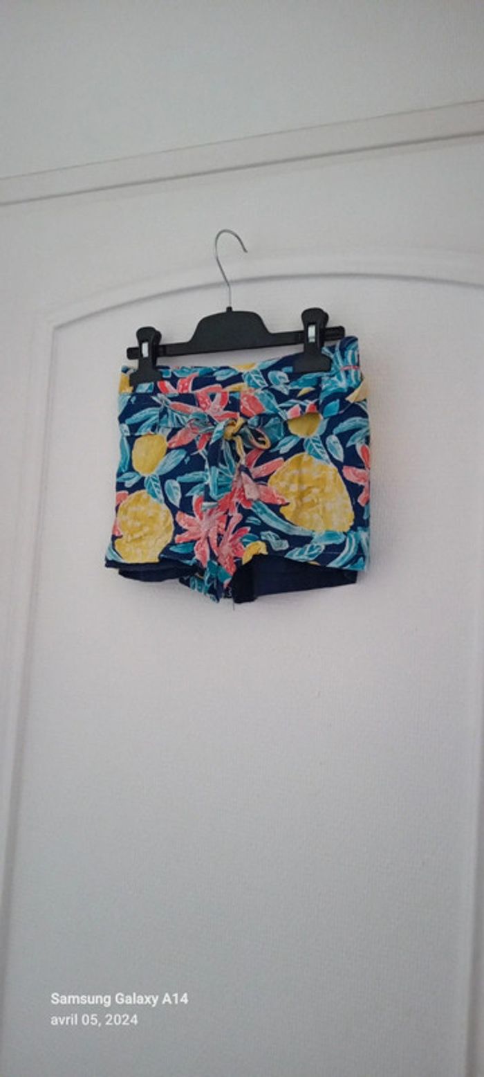 Short en lin motif floral fille 8 ans - photo numéro 8