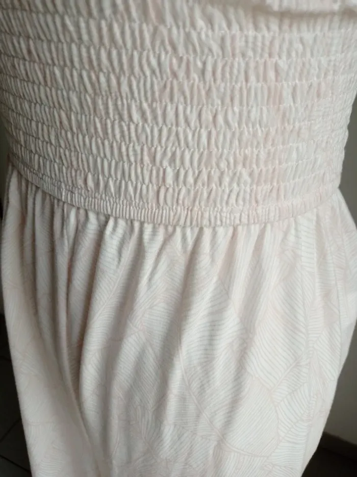 Combinaison pantalon bustier blanc cassé et rose pâle imprimé fantaisie feuilles T.M/L Cupshe - photo numéro 4