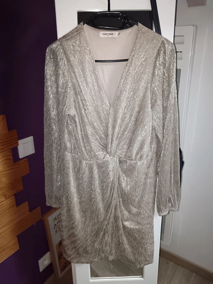 Robe dorée pour fêtes paillettes cache cœur naf naf taille 38 - photo numéro 7