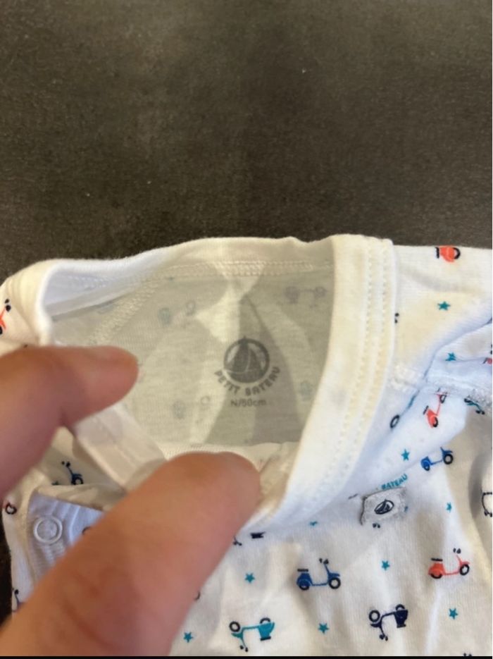 Lot de 2 bodies manches longues petit bateau taille naissance - photo numéro 4