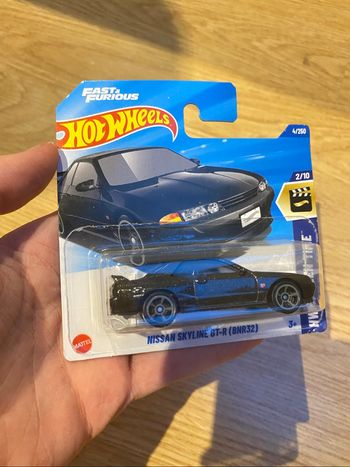 Hot Wheels  | Mainline | Screen Time | Nissan Skyline GT-R (BNR32) | 2/10 | HYY72-N521 - 5785