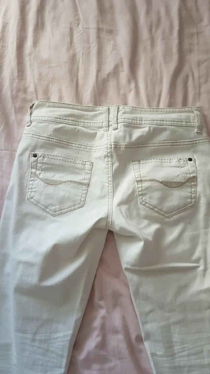 Jean blanc couture marron - photo numéro 3