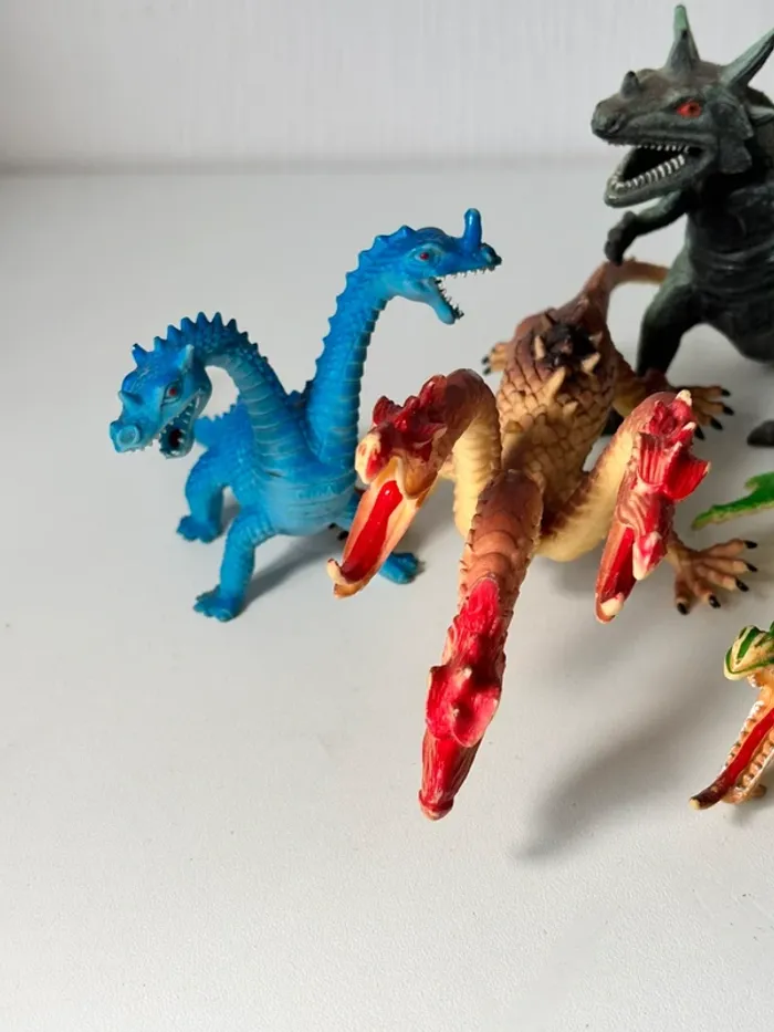 Lot de 4 figurines jouets dragons plastiques , monstres créatures - photo numéro 3