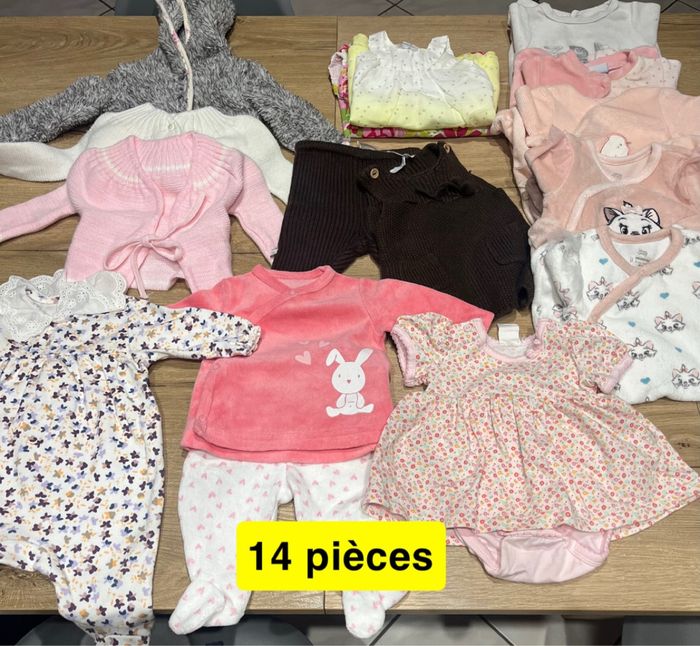 Lot fille 1 mois