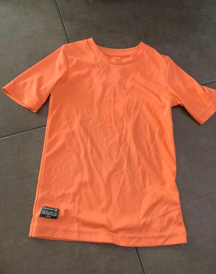 Maillot uv décathlon taille 4 ans