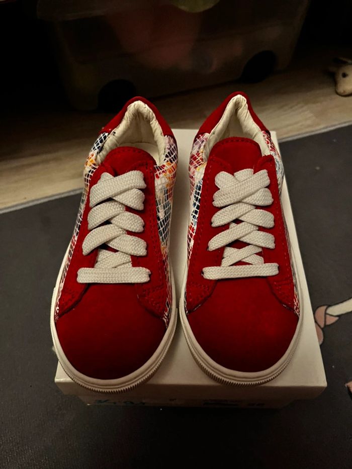 Jolies baskets fille 28 VSK