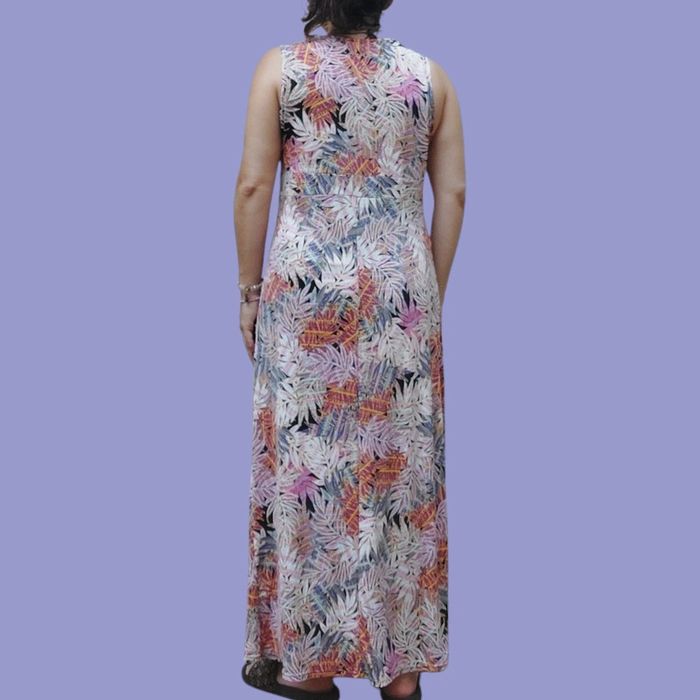 Jolie robe pour taille 40 42 - photo numéro 3