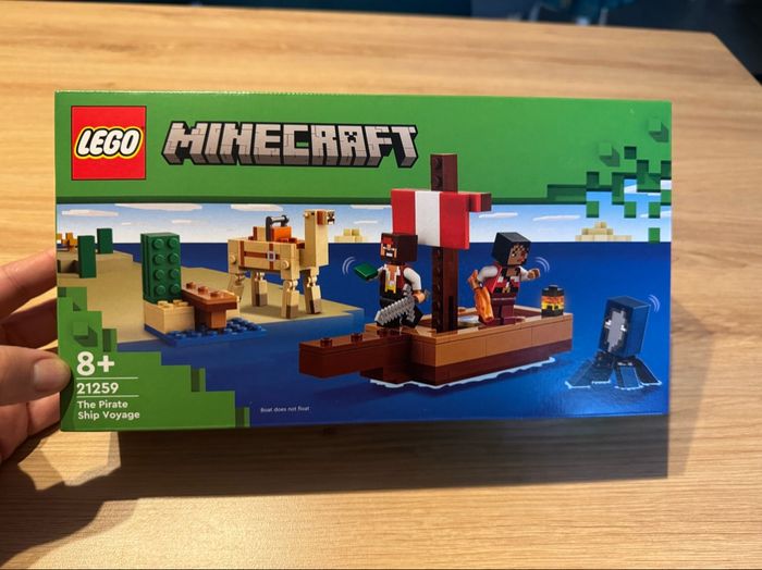 Lego minecraft 21259