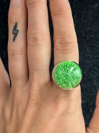 Bague en verre ronde style pylônes