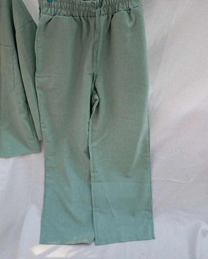 Ensemble chemise pantalon neuf - photo numéro 3