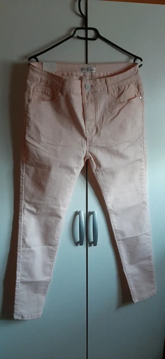 Jean rose pâle skinny t44