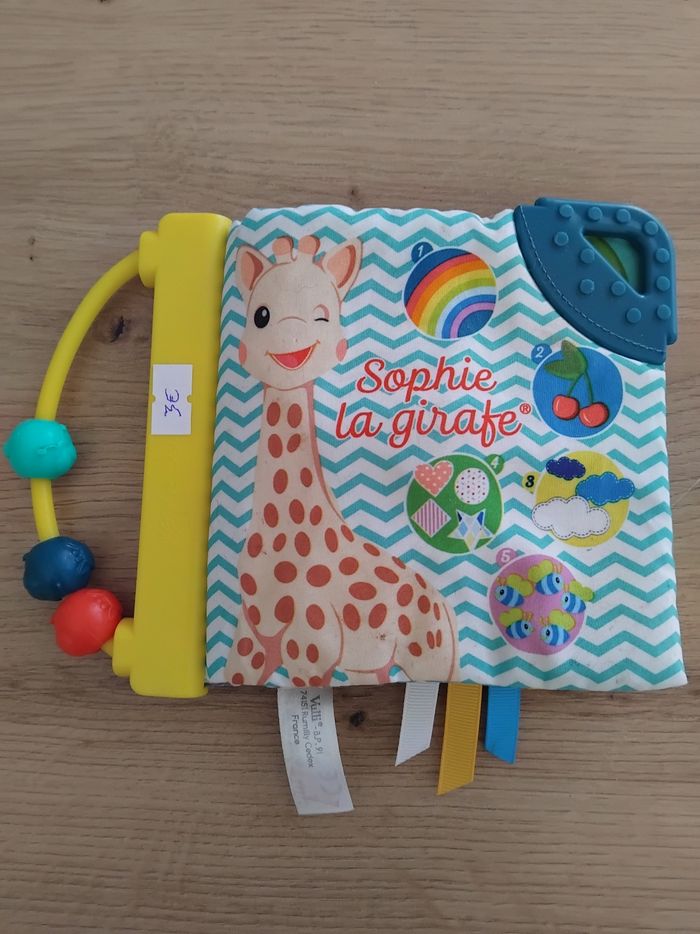 Livre d'éveil  Sophie la