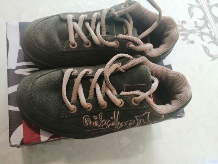 Chaussures enfant Quicksilver Kaki. Taille 32.