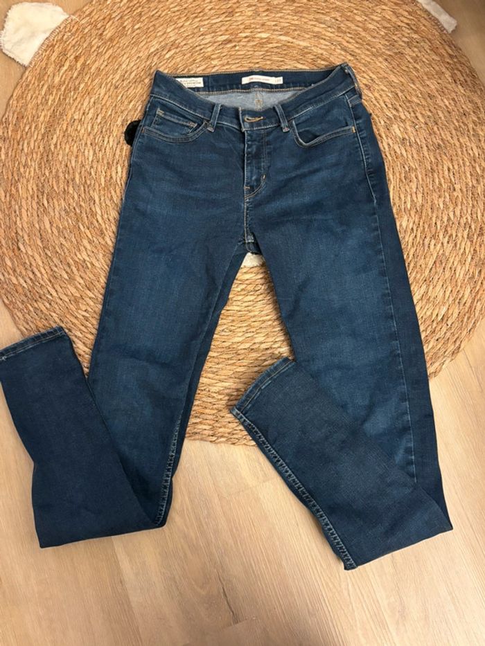 Jean Levi’s 710