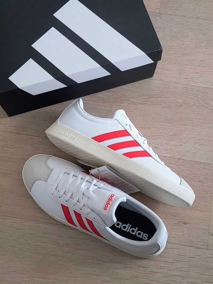 Baskets chaussures adidas taille 44.5 neuves - photo numéro 5