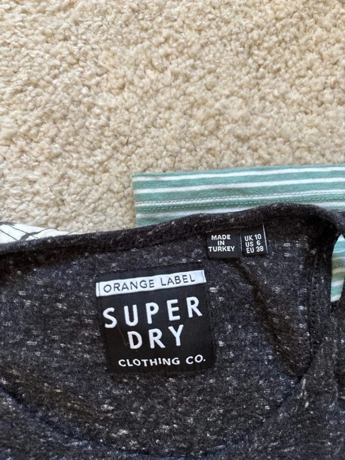 Lot de 2 débardeurs Superdry taille M - photo numéro 3