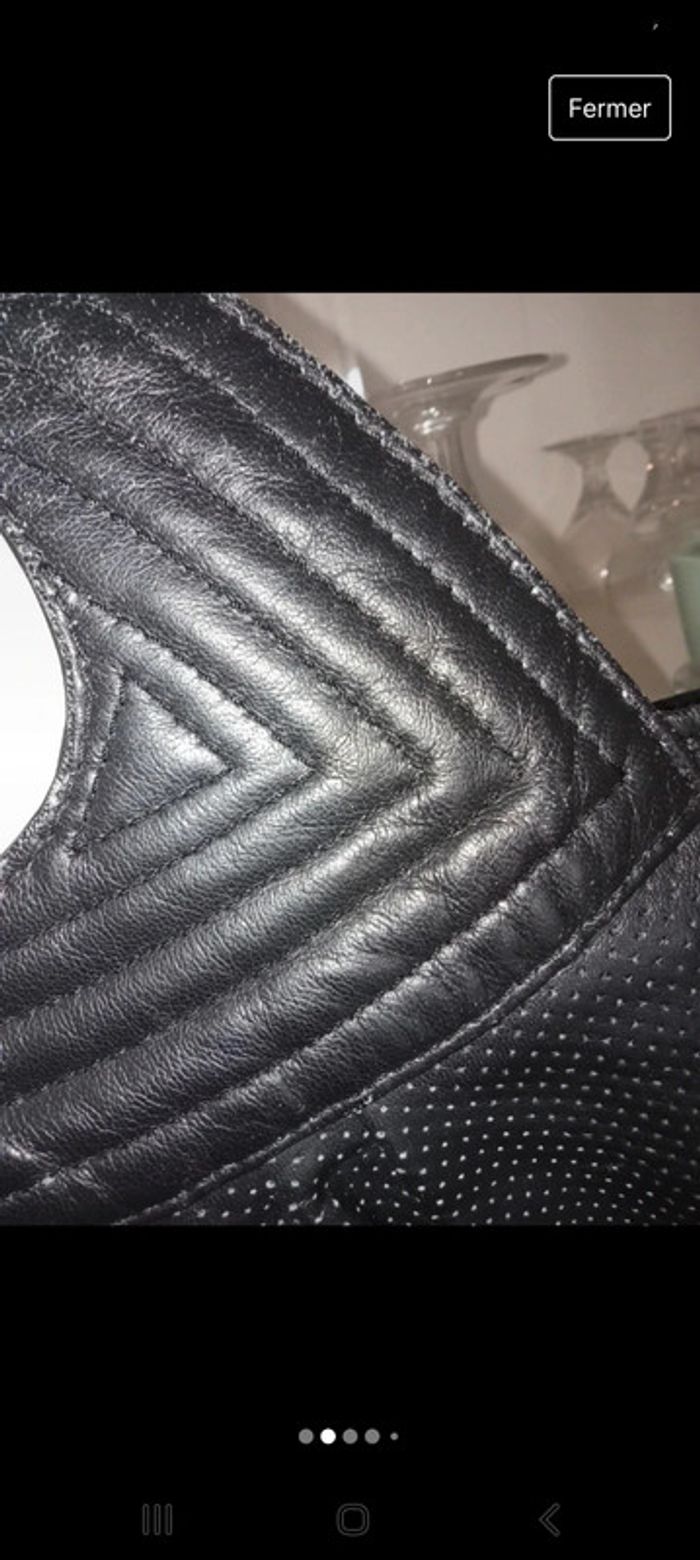Sac à main by Diesel original en cuir véritable noir en excellent etat - photo numéro 2