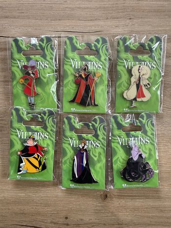 Pins Villains Disneyland Paris 