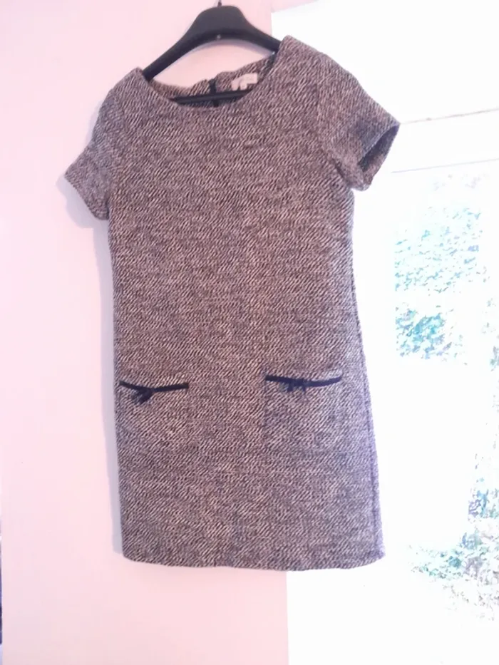 Robe tailleur chic élégant - photo numéro 4