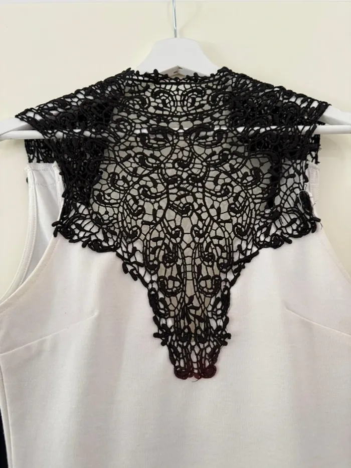 Robe dentelle blanche - photo numéro 2