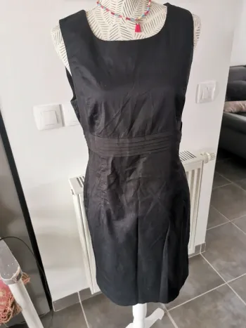 Jolie robe noir 40