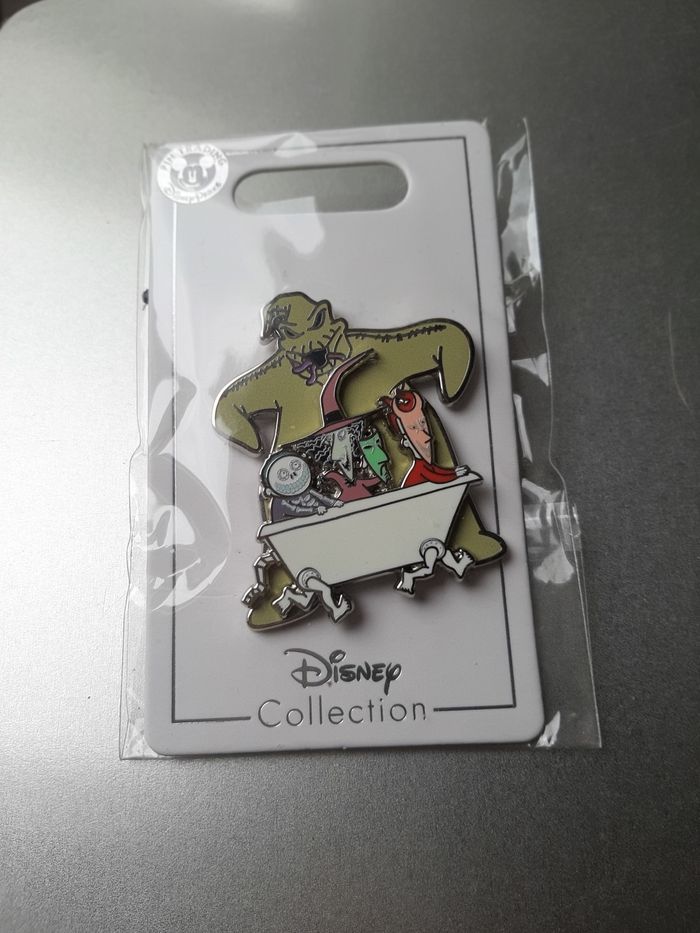 Pins Disney shopdisney