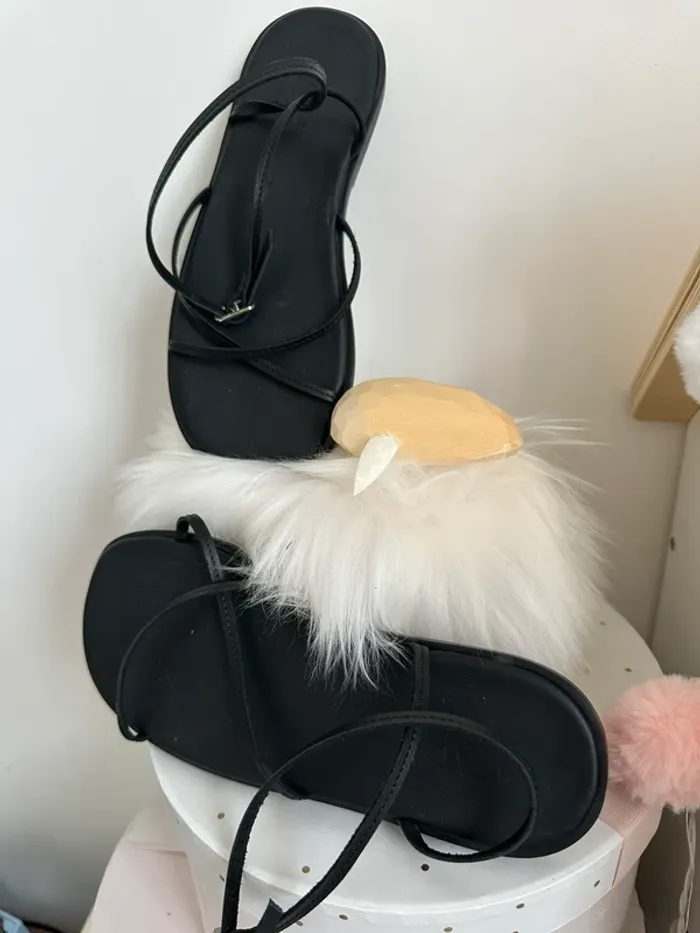 Tong sandale Zara neuve