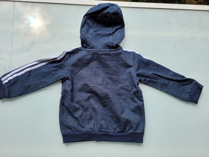 Superbe veste zippée à capuche Adidas grise 12 mois (26) - photo numéro 4
