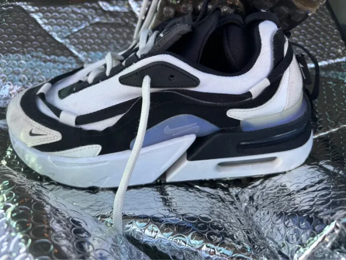 Nike Air Max Furyosa DH0531‑002 – T. 39 (Black / Summit White) - photo numéro 8