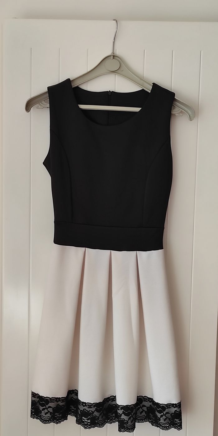 Robe chic femme – Taille 38 – Bicolore – Neuve