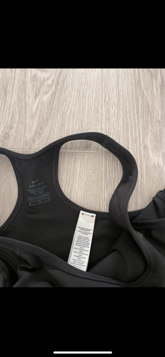 Brassière Nike taille M - photo numéro 4
