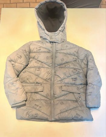 Manteau / Doudoune chaud Hiver très bon état garçon taille 6 ans couleur gris