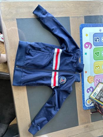 Veste / Gilet officielle PSG Paris Saint Germain 6 ans