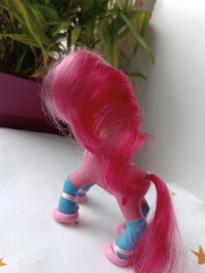 Little Pony petit poney wiki danseuse dance danse rose pink satin slipper hasbro wiki piroetta - photo numéro 9