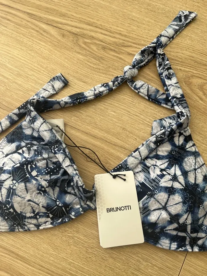 Haut de maillot de bain femme triangle Brunotti taille 42 bonnet B neuf avec étiquette - photo numéro 4