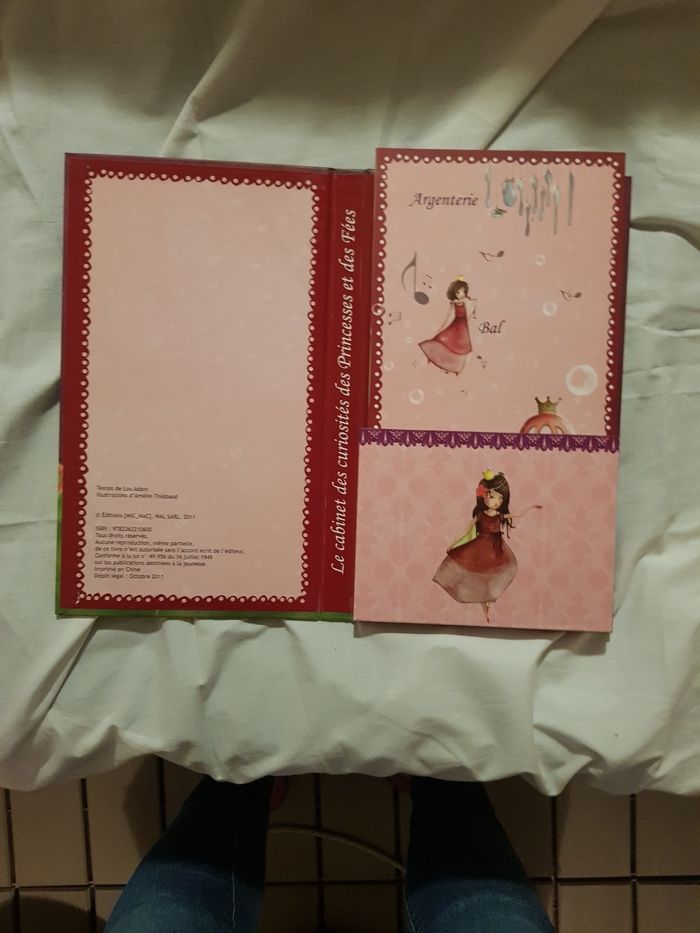 Livre sous forme de frise géante - photo numéro 2