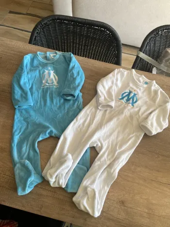 Lot 2 pyjamas OM