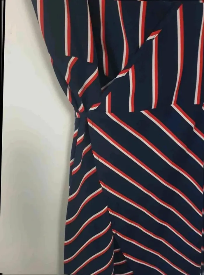 Robe  porte  feuille cache  coeur  taille 40 - photo numéro 3
