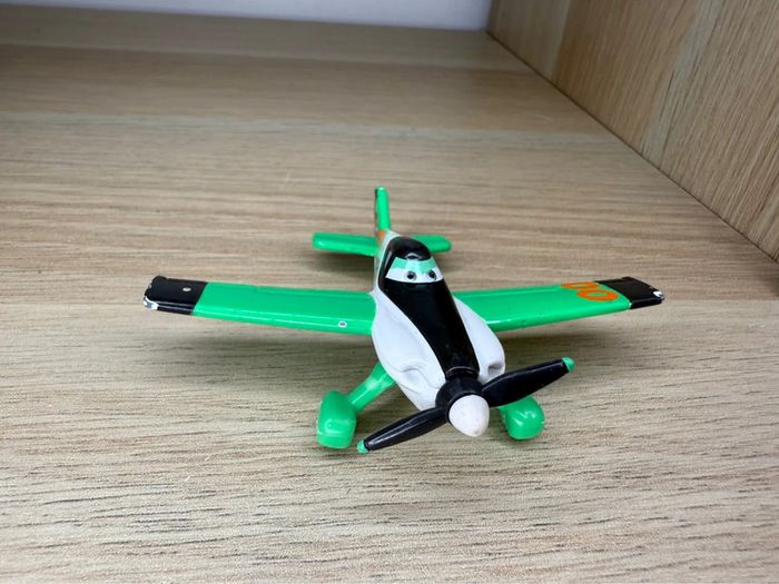 Avion planes zed Disney pixar - photo numéro 2