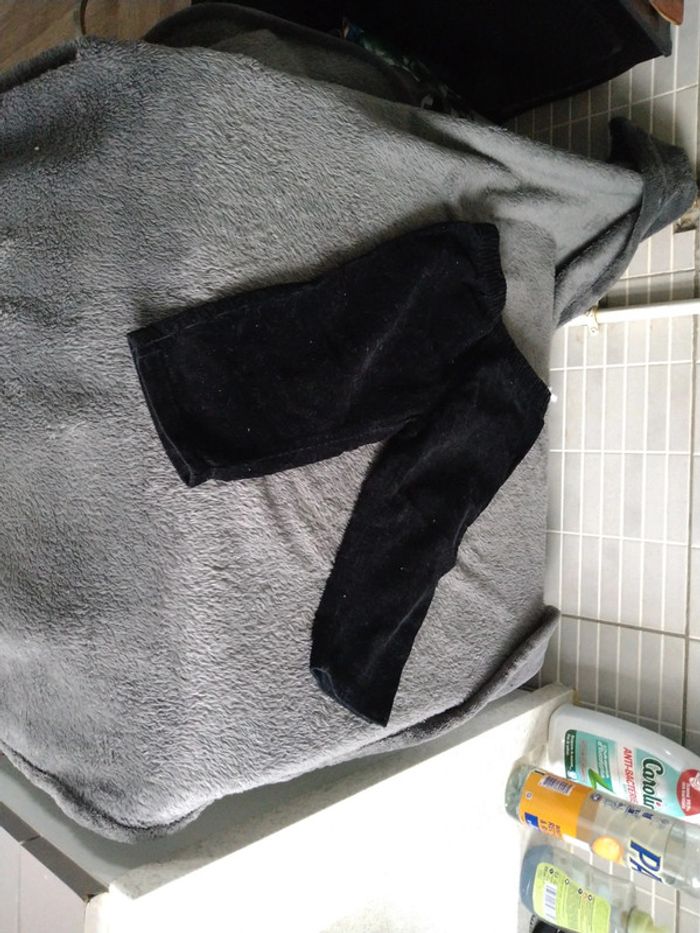 3 pantalons dont 1 en velours 12 mois - photo numéro 2