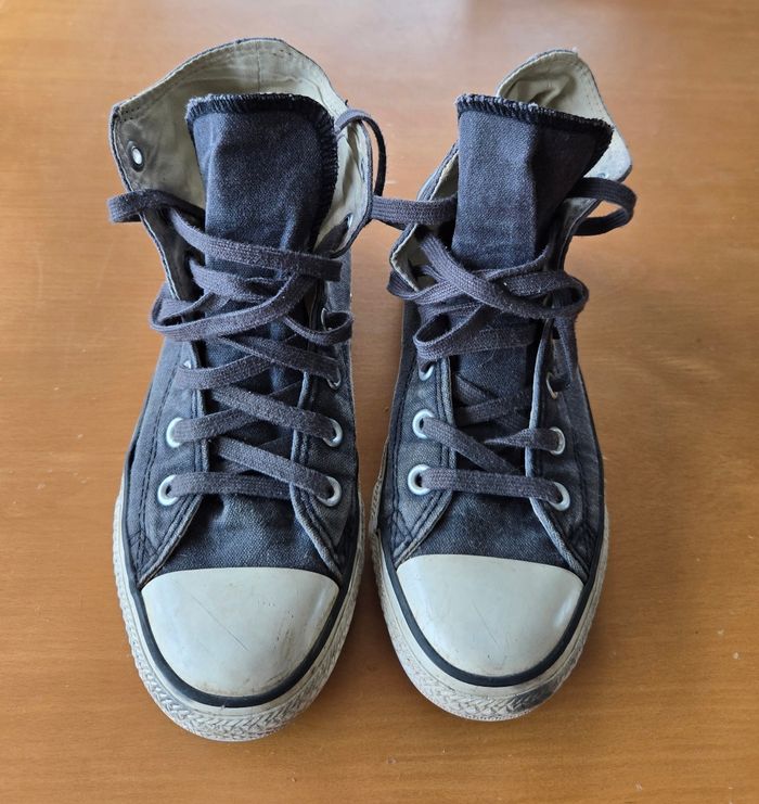 Converse grises - photo numéro 2