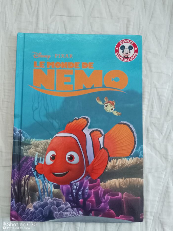 Disney livre le monde de Nemo pixar