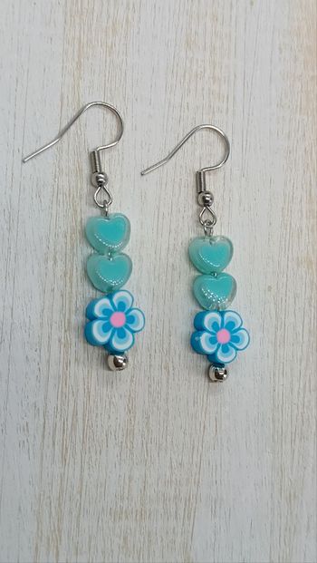 Jolies boucles d'oreilles pendantes