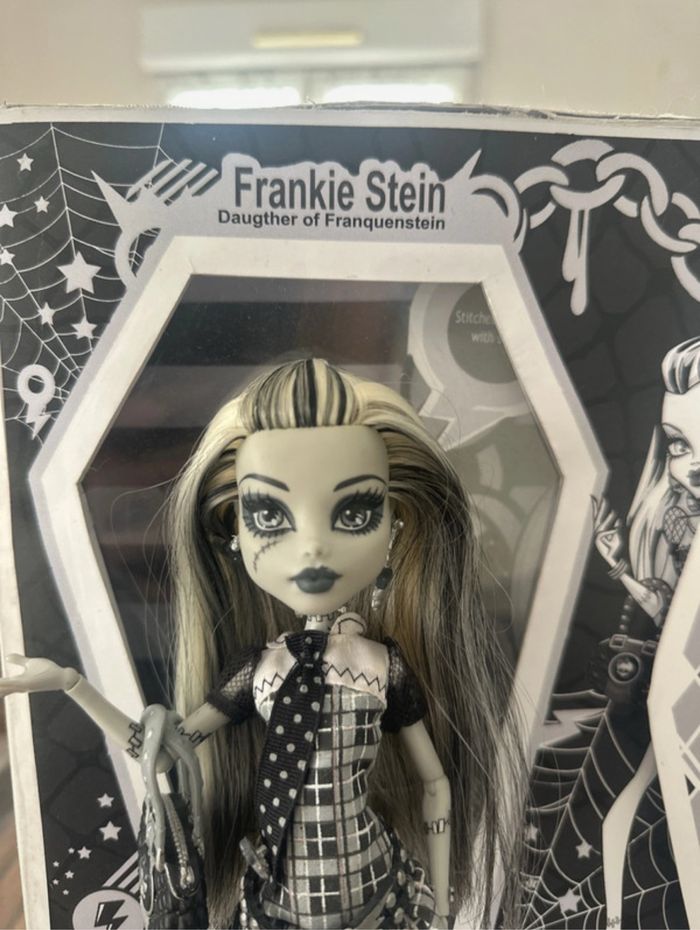 Customs Monster high frankie sdcc - photo numéro 4
