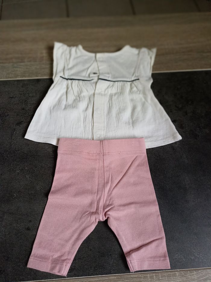 Le legging et la blouse - photo numéro 4